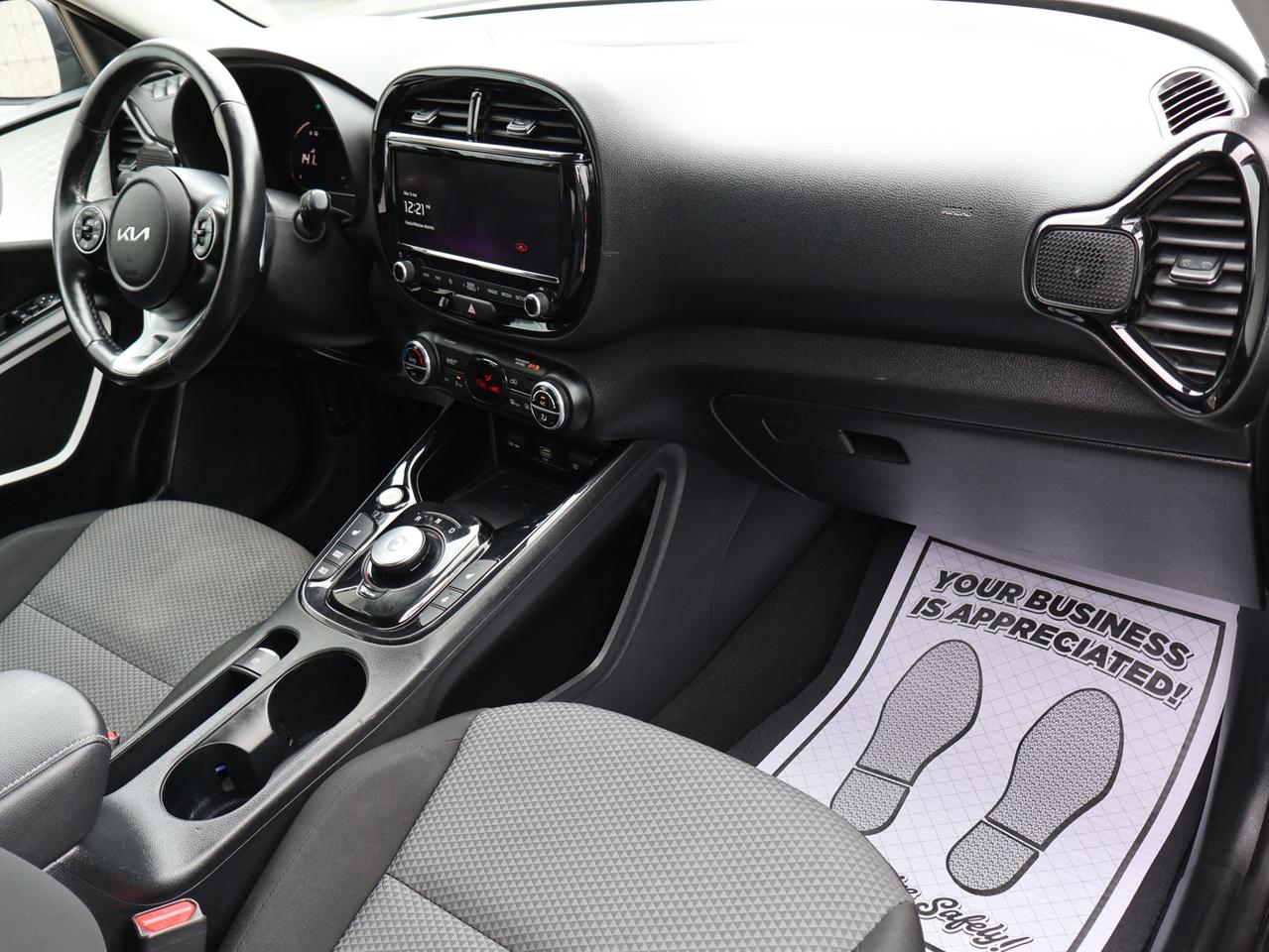 2022 Kia Soul EV PREMIUM CERTIFIED *1 OWNER*ACCIDENT FREE*LOW KMS* CAMERA NAV BLUETOOTH HEATED SEATS CRUISE ALLOYS Photo