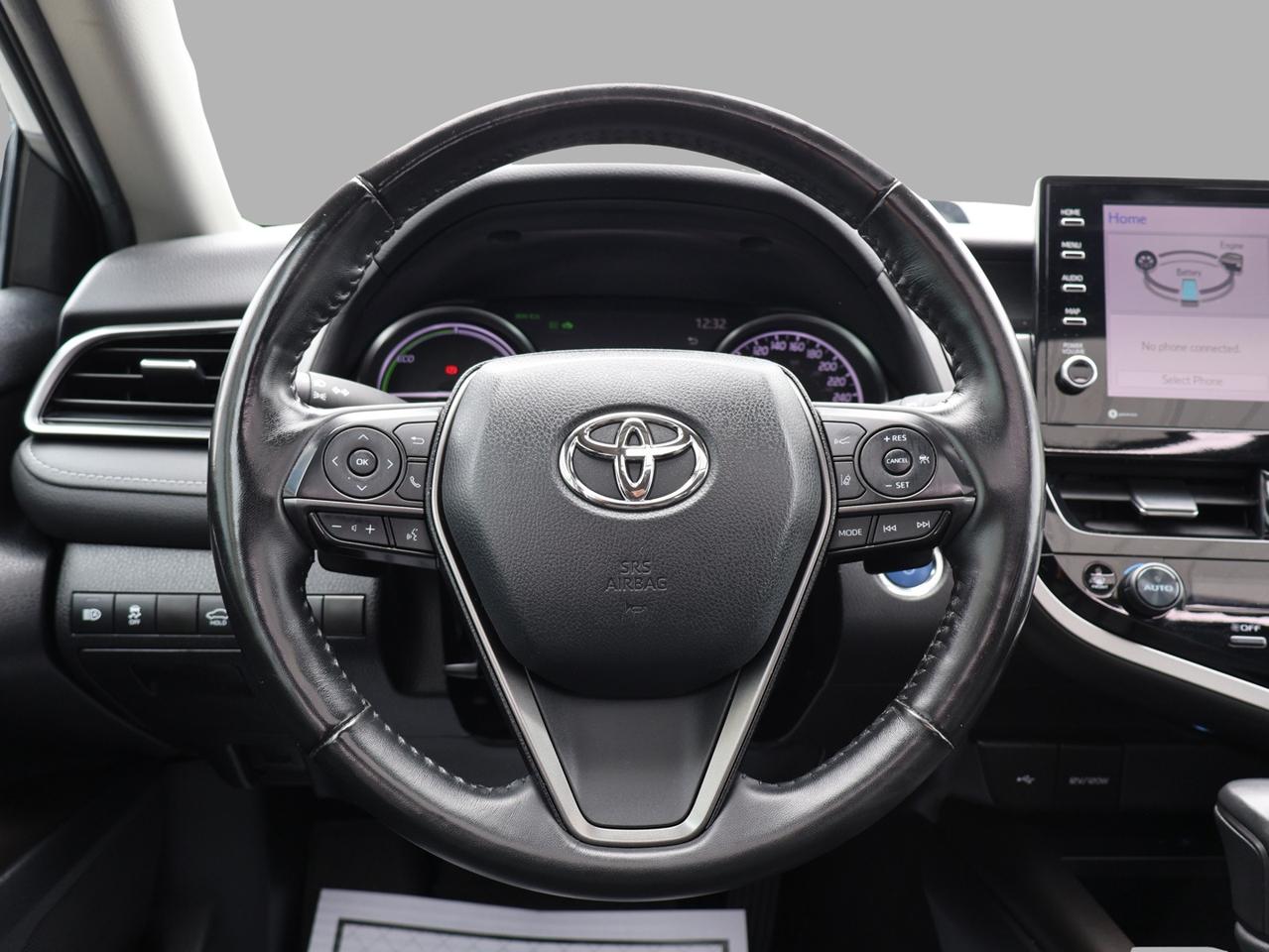 2022 Toyota Camry HYBRID XSE CERTIFIED *ACCIDENT FREE* CAMERA NAV BLUETOOTH LEATHER HEATED SEATS SUNROOF CRUISE ALLOYS Photo