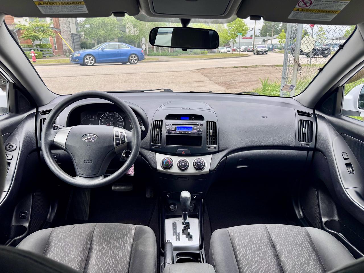 2010 Hyundai Elantra FINANCING AVAILABLE Photo10