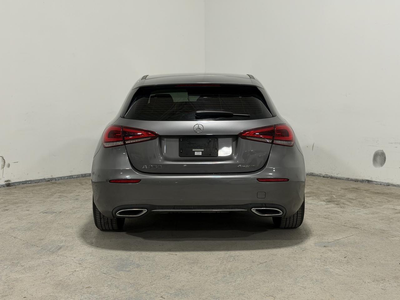 2019 Mercedes-Benz A-Class A 250 4MATIC Hatch Photo4