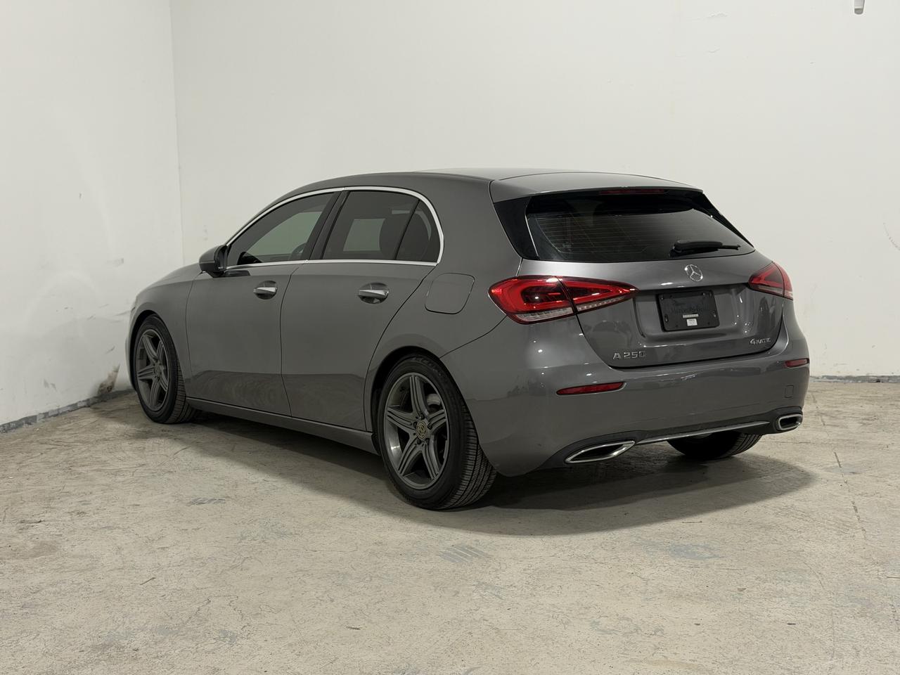 2019 Mercedes-Benz A-Class A 250 4MATIC Hatch Photo3