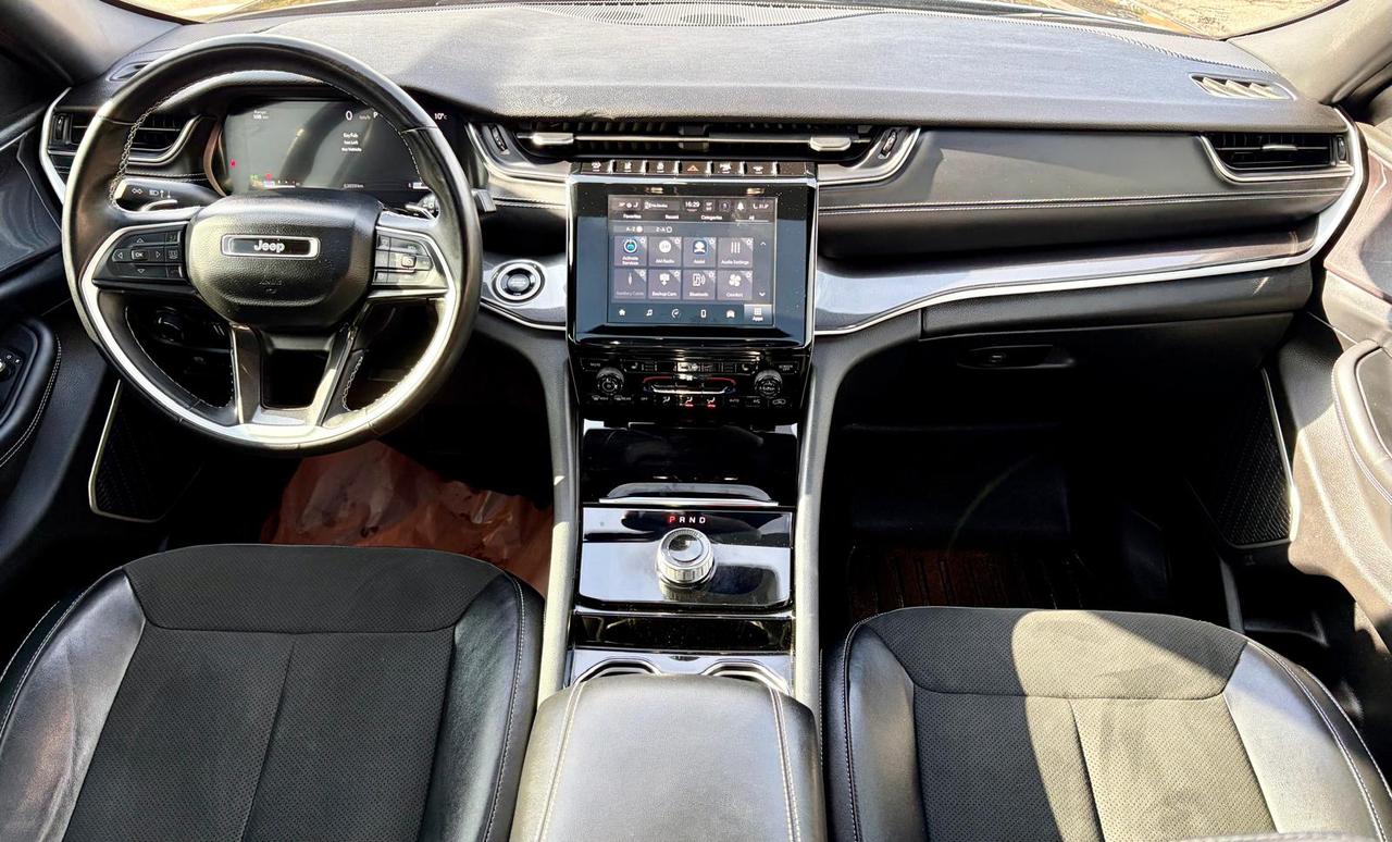 2022 Jeep Grand Cherokee Altitude - Photo #9
