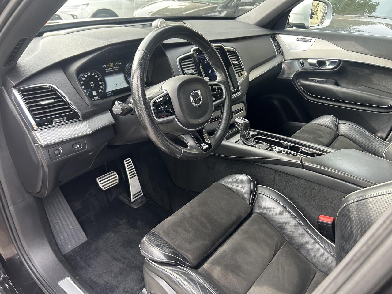 2018 Volvo XC90 R-Design!! BOWERS & WILKINS STEREO!! 6-PASSENGER! - Photo #17