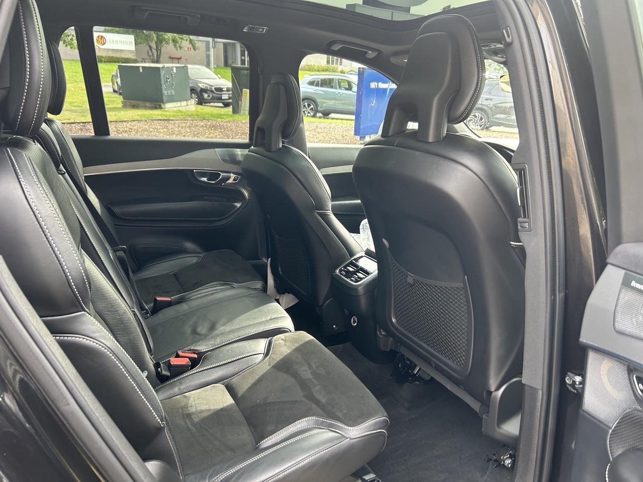 2018 Volvo XC90 R-Design!! BOWERS & WILKINS STEREO!! 6-PASSENGER! - Photo #37