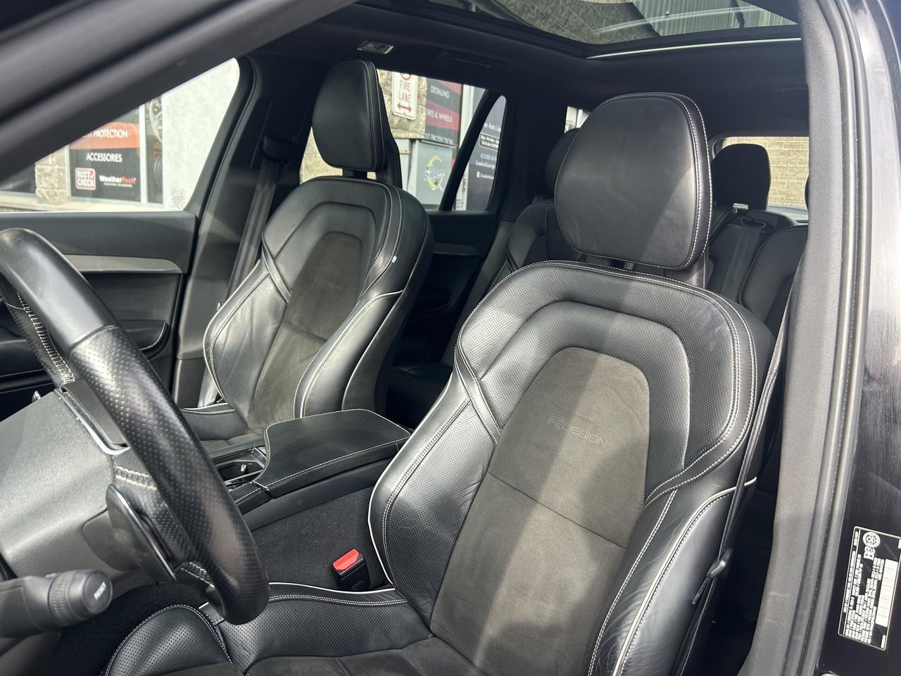2018 Volvo XC90 R-Design!! BOWERS & WILKINS STEREO!! 6-PASSENGER! Photo