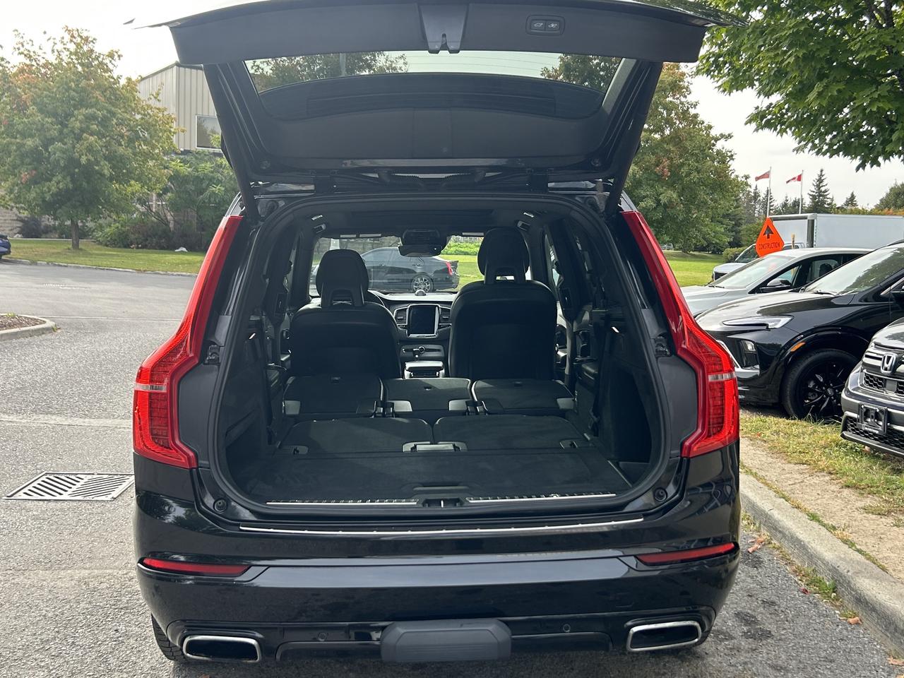 2018 Volvo XC90 R-Design!! BOWERS & WILKINS STEREO!! 6-PASSENGER! Photo