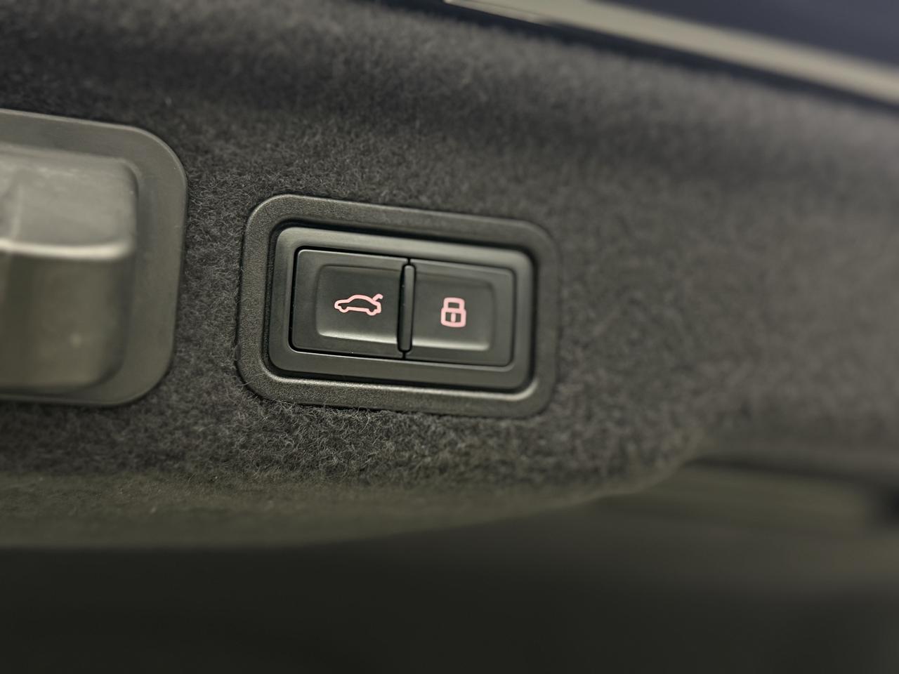 2018 Audi A8 4.0T|NAV|360CAM|ACC|BSM|FCW|HUD|BOSE|MASSAGE| Photo