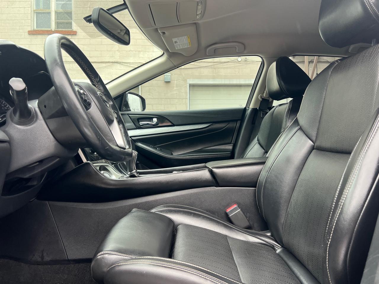 2017 Nissan Maxima LEATHER-NAV-BACK CAM-HEATED SEATS & MORE! Photo