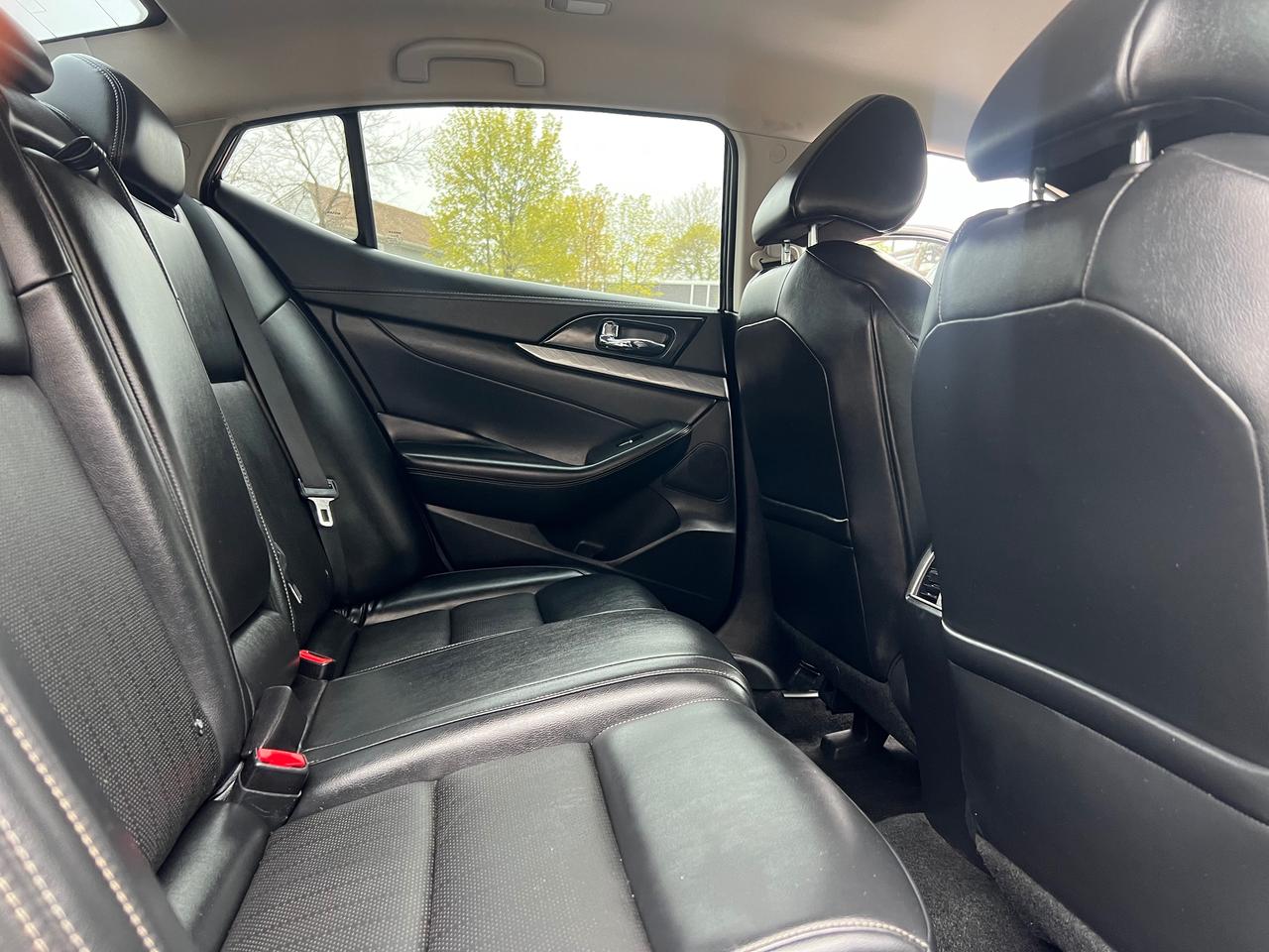 2017 Nissan Maxima LEATHER-NAV-BACK CAM-HEATED SEATS & MORE! Photo
