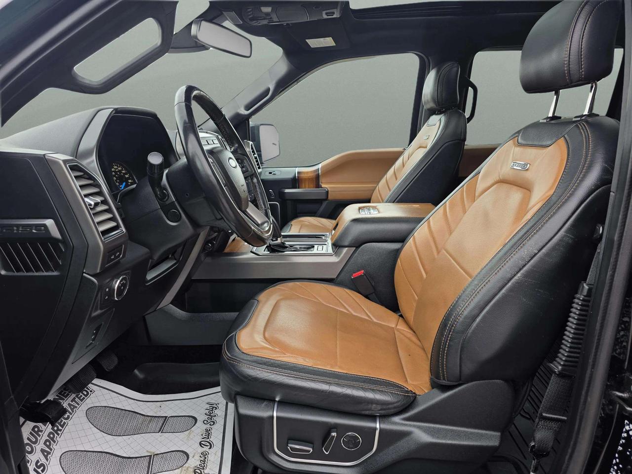 2017 Ford F-150 Limited  Photo