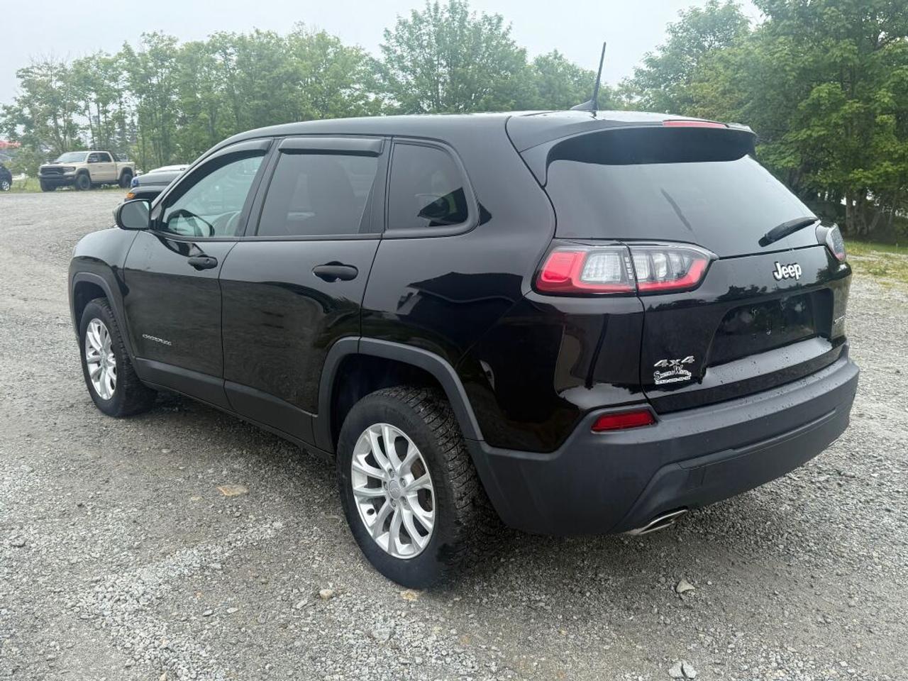 2020 Jeep Cherokee Sport Photo