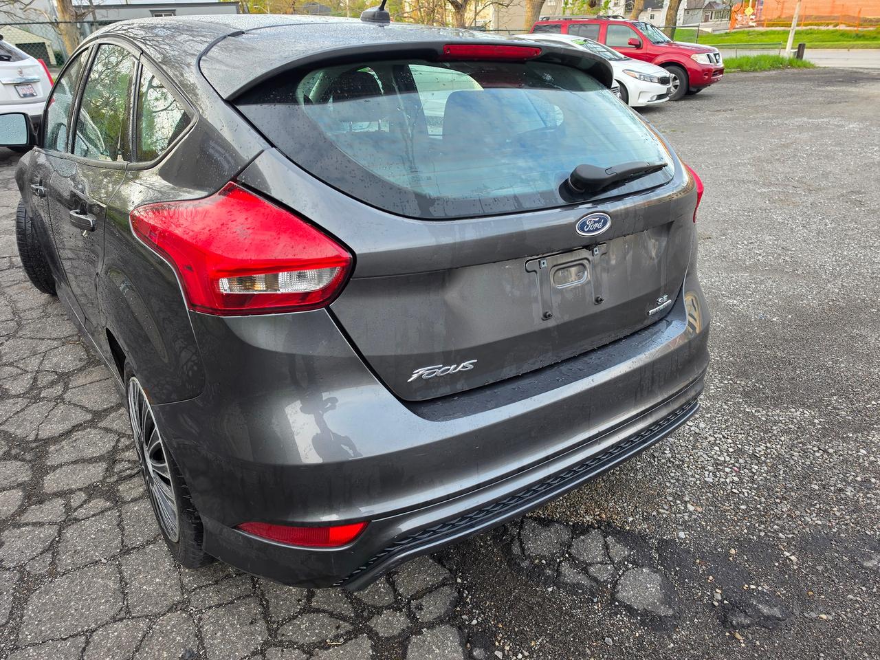 2015 Ford Focus 5DR HB SE - Photo #6
