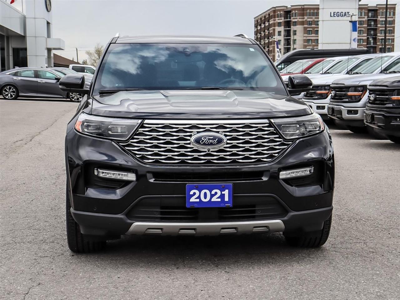 2021 Ford Explorer Platinum 4WD Photo2