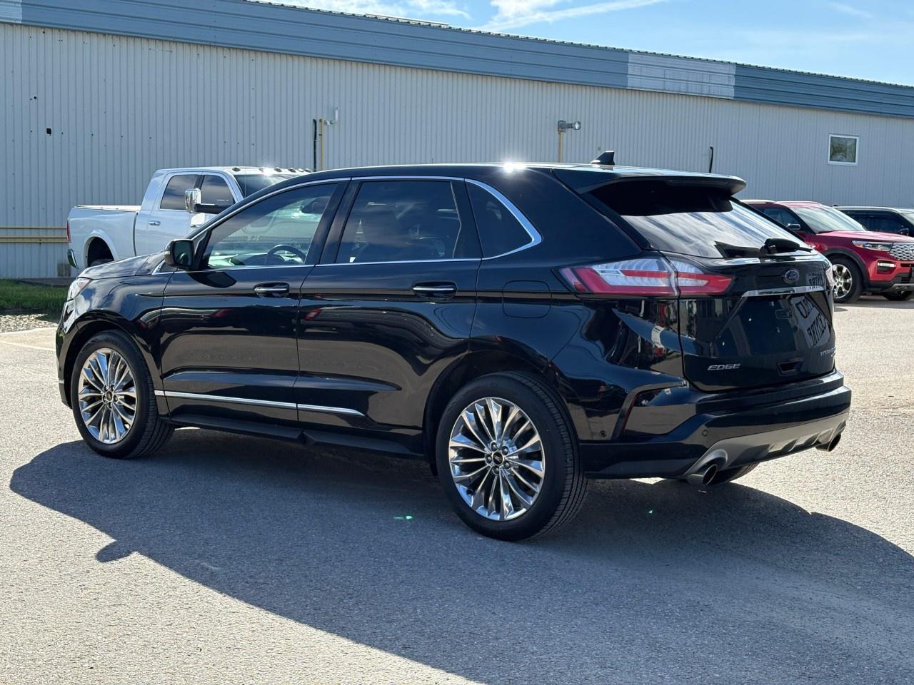 2020 Ford Edge Titanium AWD Photo
