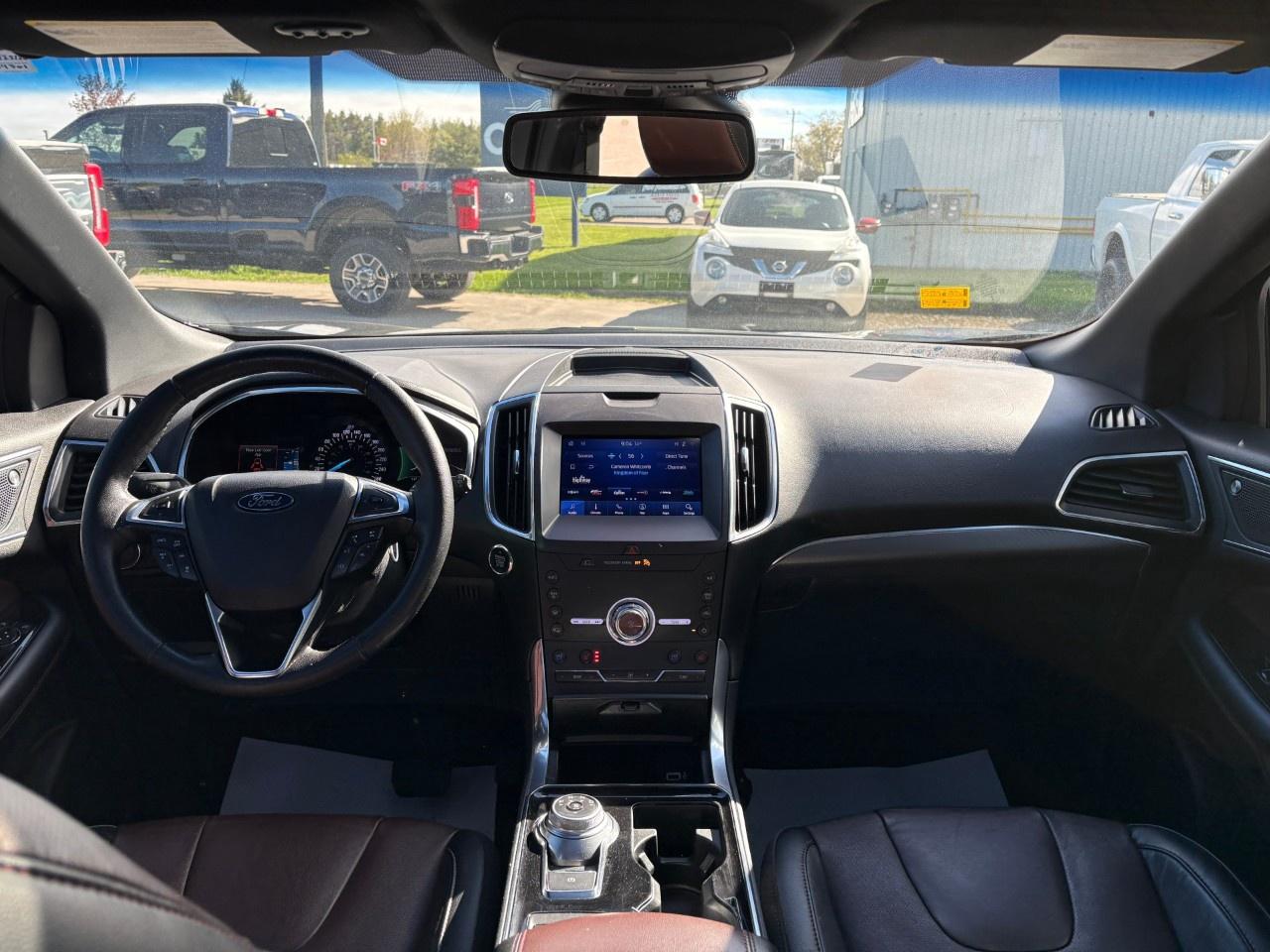 2020 Ford Edge Titanium AWD Photo