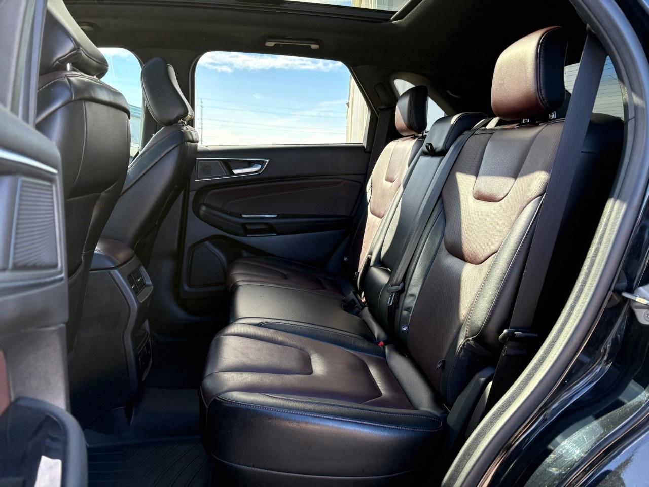 2020 Ford Edge Titanium AWD Photo