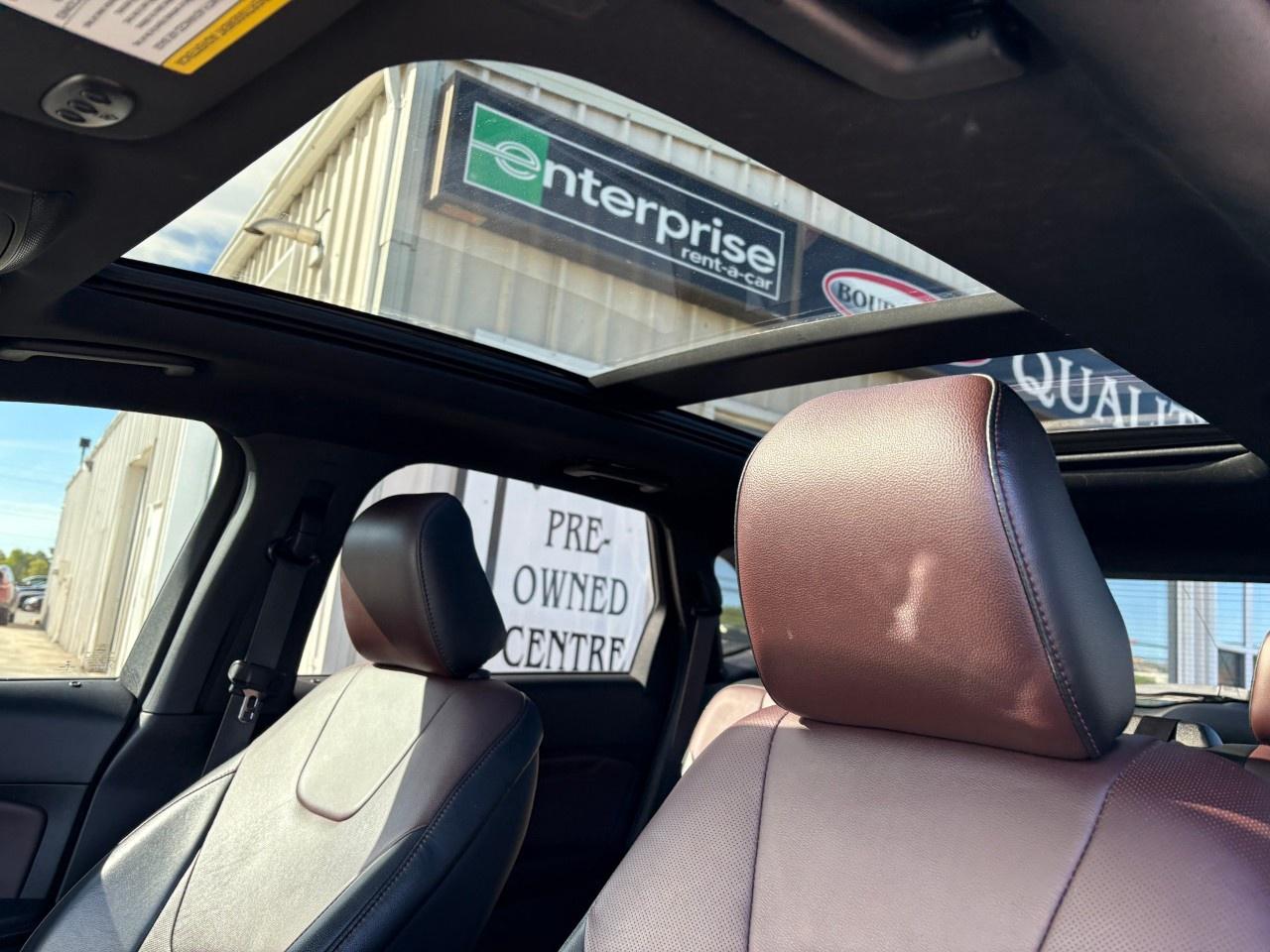2020 Ford Edge Titanium AWD Photo