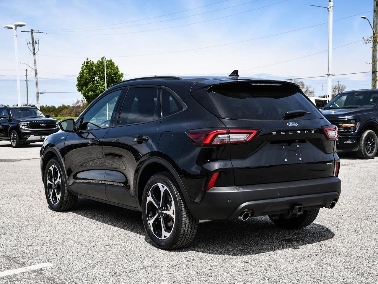 2025 Ford Escape ST-Line Select NAV | HTD SEATS | HTD STEERING | REMOTE START | ADAPTIVE CRUISE Photo3