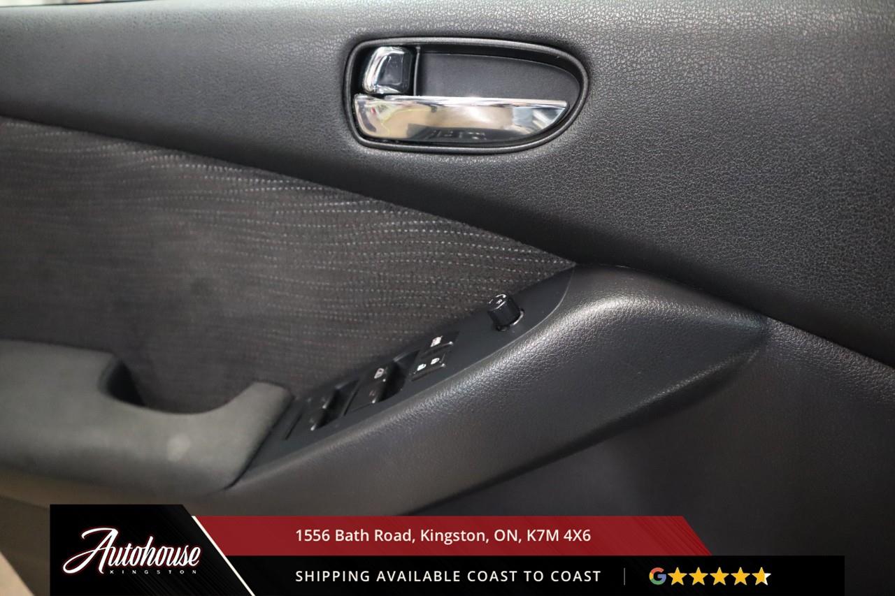 2012 Nissan Altima 2.5 S PUSH BUTTON START - KEYLESS ENTRY Photo