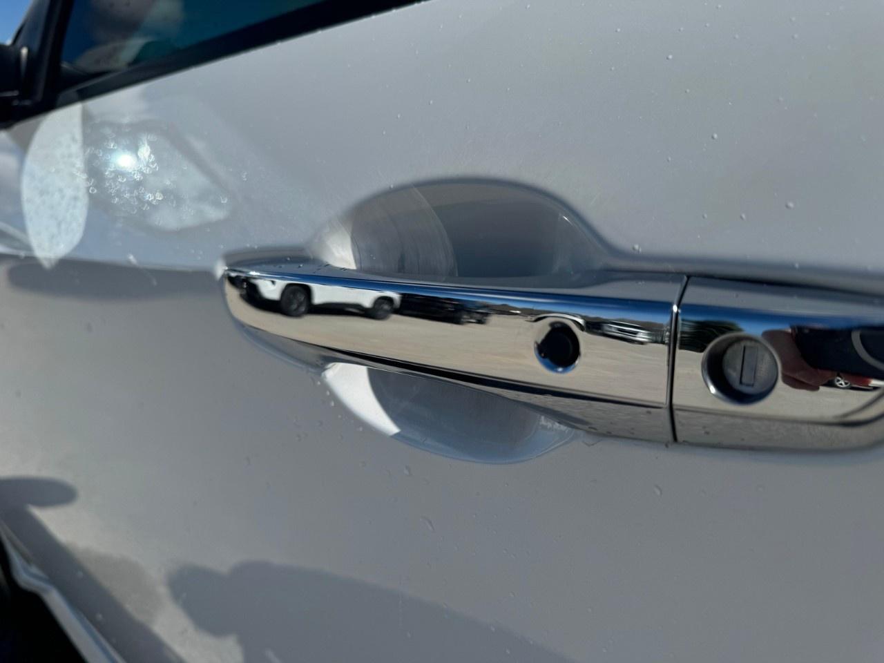 2021 Honda Civic Sedan TOURING CVT SEDAN Photo