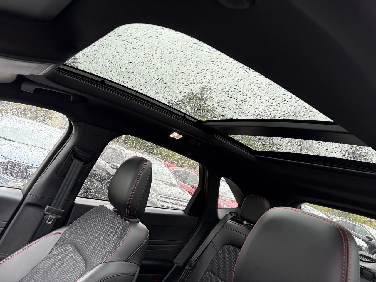 2025 Ford Escape ST-Line AWD Photo