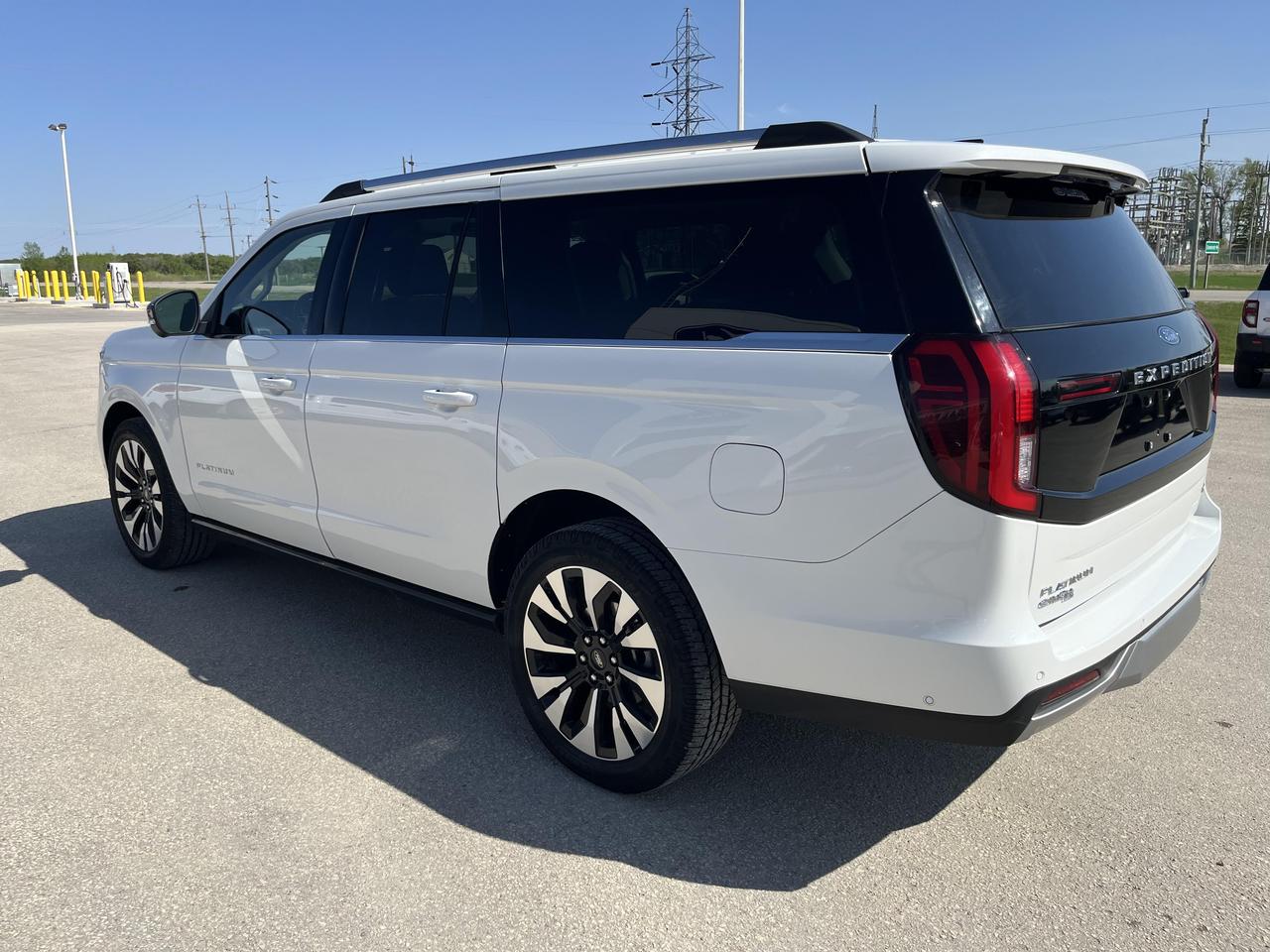 2025 Ford Expedition Platinum Max 4X4 Photo3