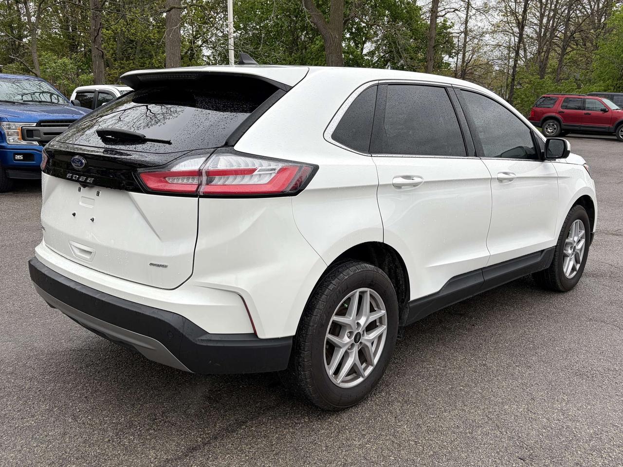 2024 Ford Edge SEL AWD Photo3