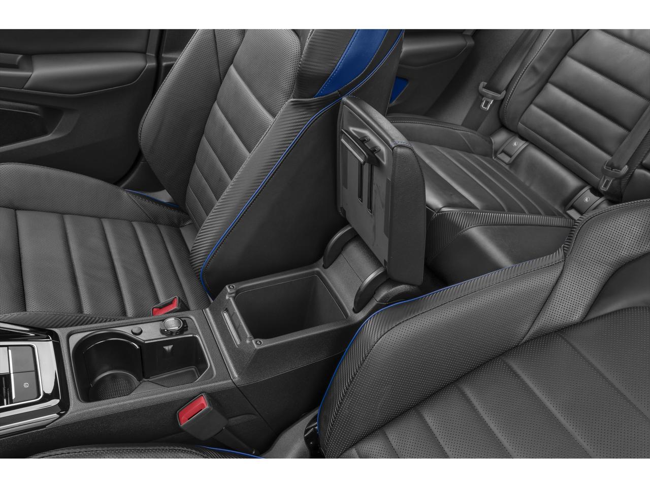 2024 Volkswagen Golf R Base Photo5