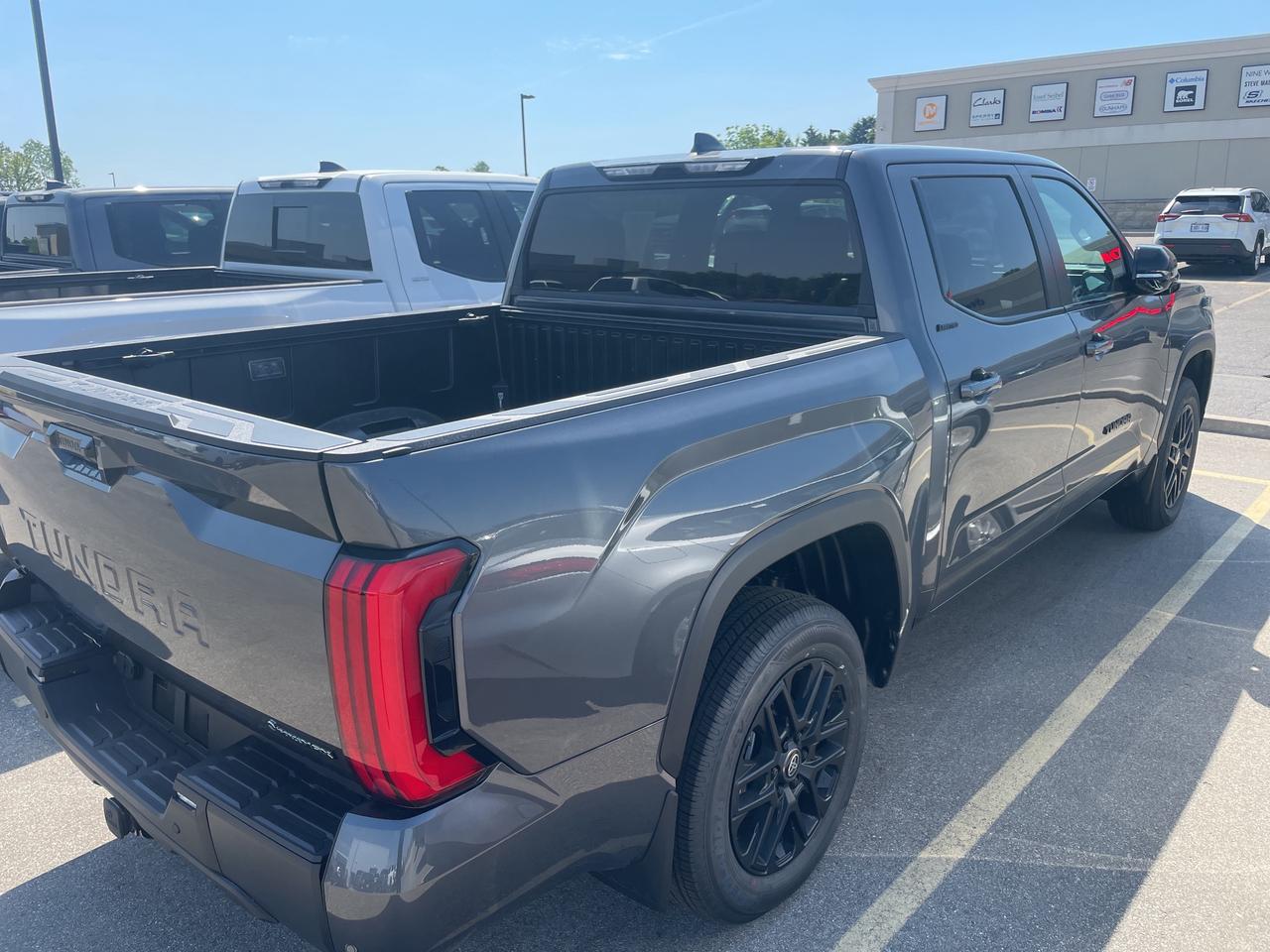 2026 Toyota Tundra LIMITED HYBRID Photo