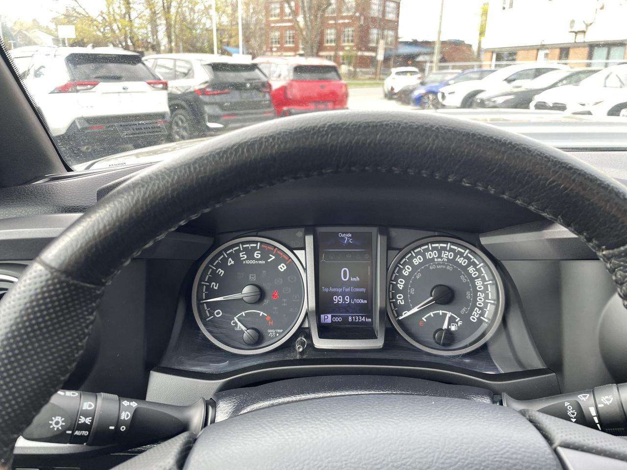 2020 Toyota Tacoma PREMIUM PKG, LEATHER, ROOF, NAVI, TONNEAU COVER, S Photo