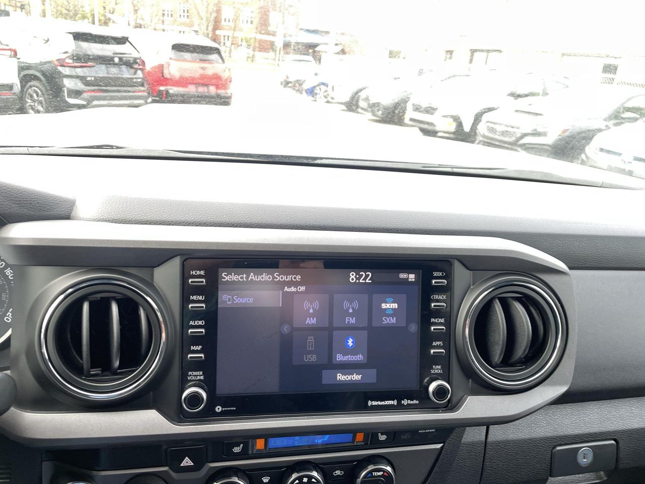2020 Toyota Tacoma PREMIUM PKG, LEATHER, ROOF, NAVI, TONNEAU COVER, S Photo