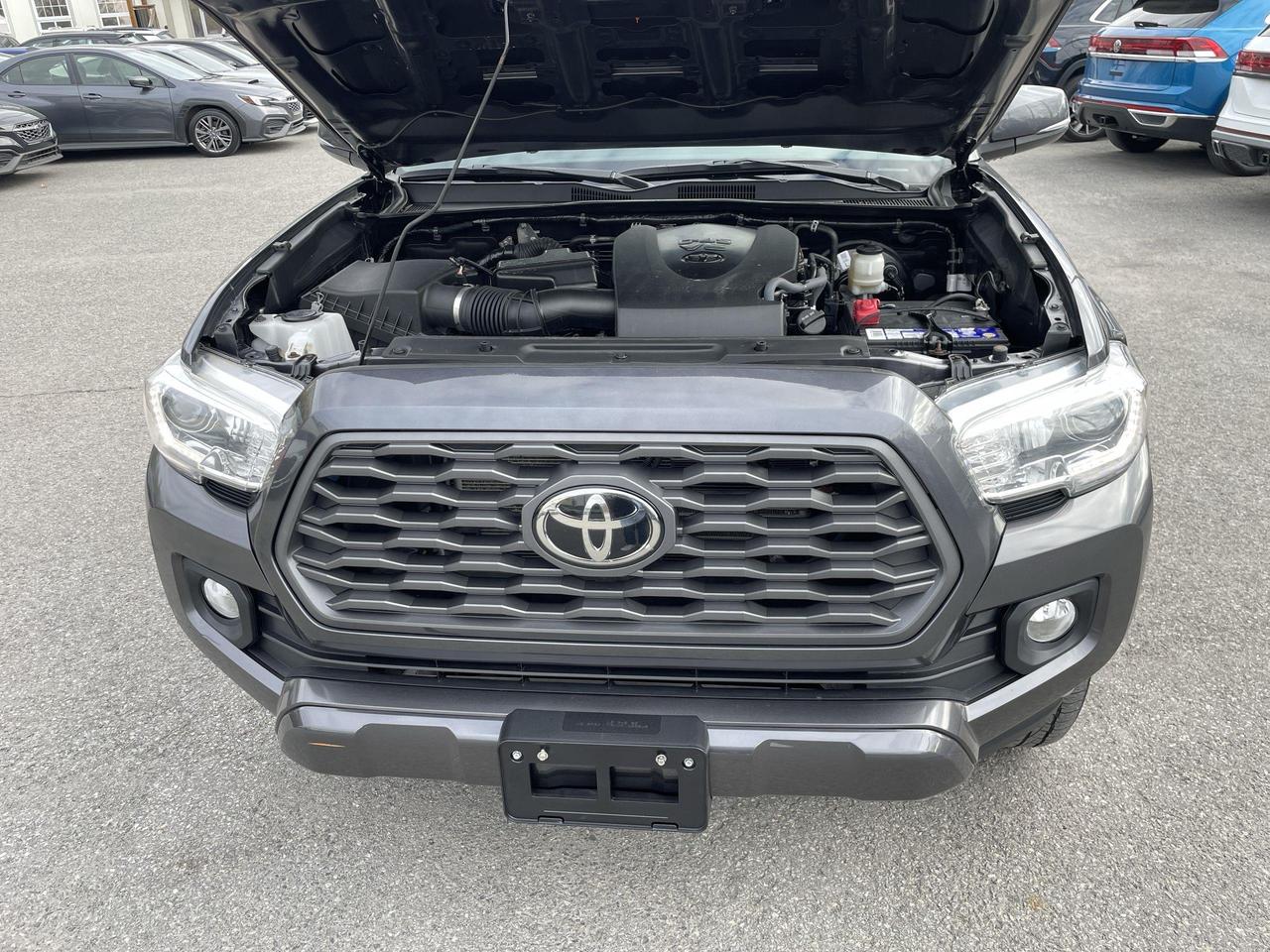 2020 Toyota Tacoma PREMIUM PKG, LEATHER, ROOF, NAVI, TONNEAU COVER, S Photo