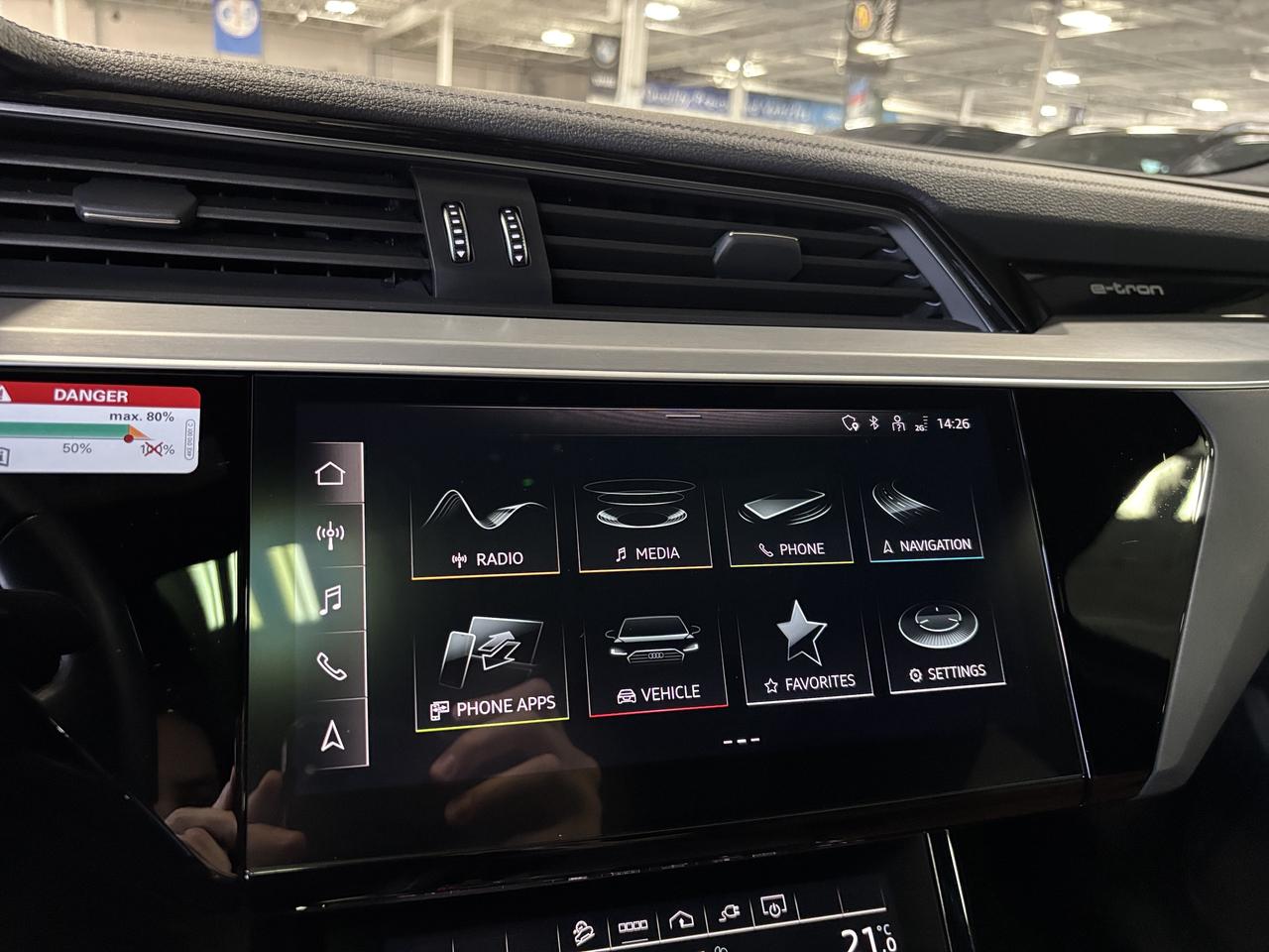 2022 Audi E-Tron Sportback Progressiv|QUATTRO|S-LINE|CLUSTERNAV|3DCAM|LEATHER Photo