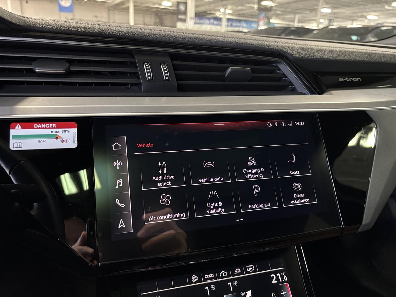 2022 Audi E-Tron Sportback Progressiv|QUATTRO|S-LINE|CLUSTERNAV|3DCAM|LEATHER Photo