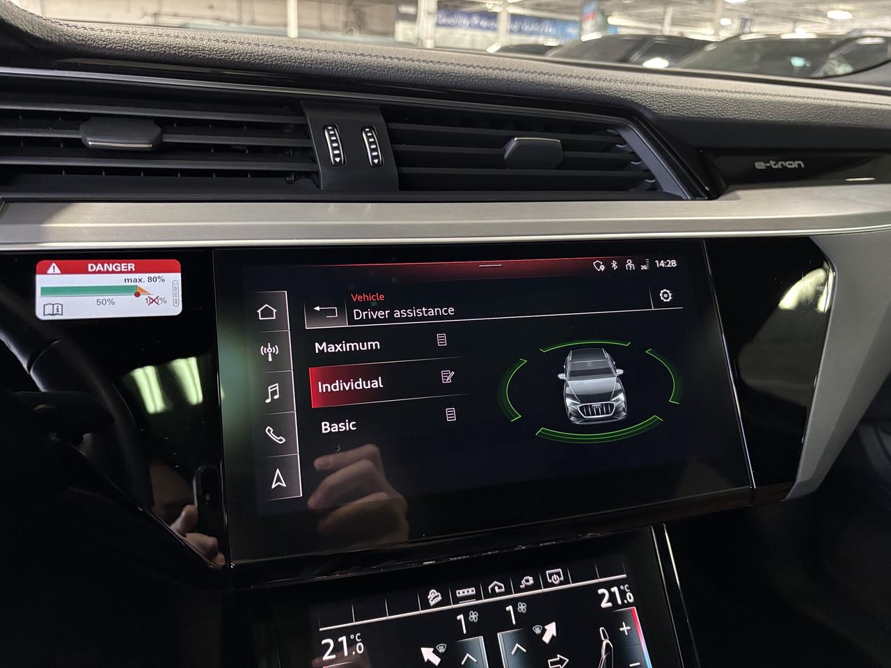 2022 Audi E-Tron Sportback Progressiv|QUATTRO|S-LINE|CLUSTERNAV|3DCAM|LEATHER Photo
