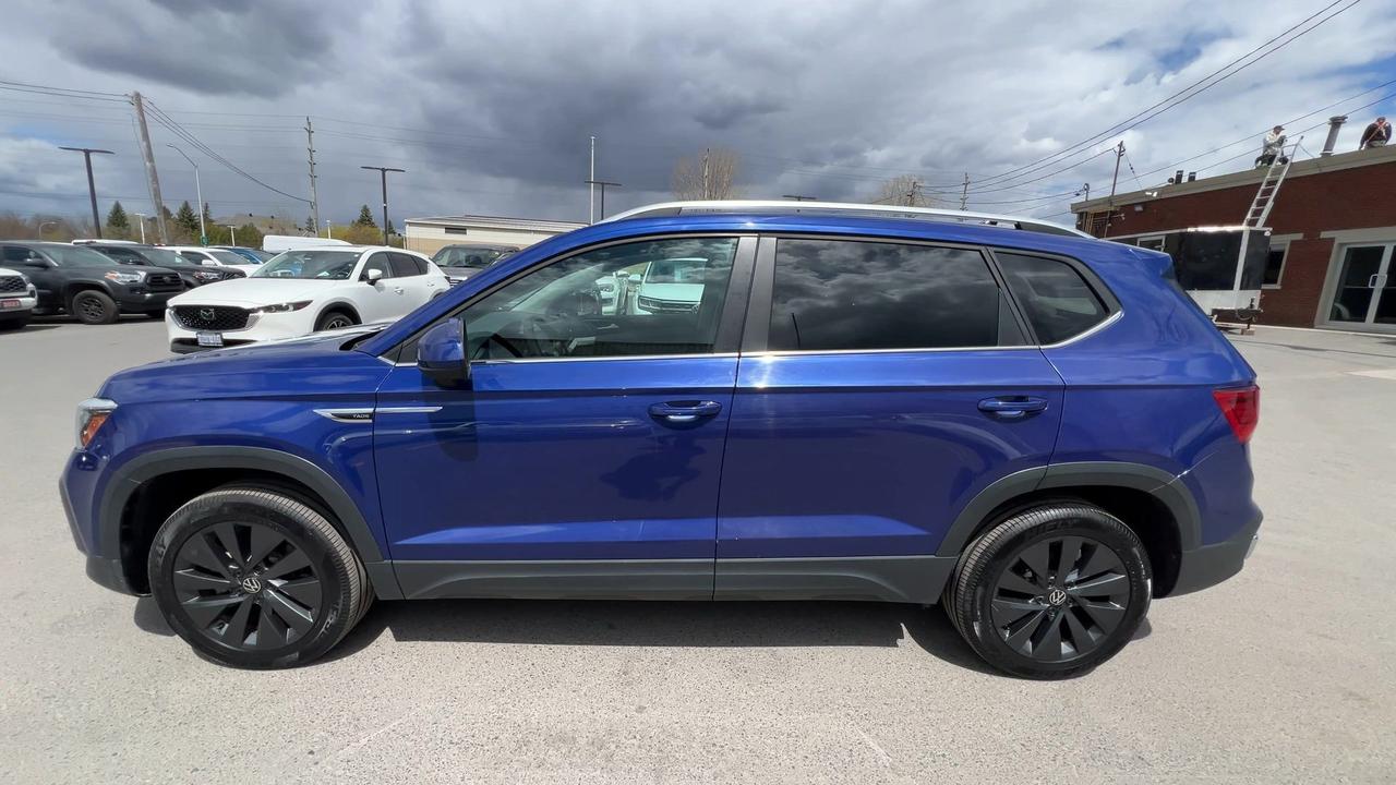 2024 Volkswagen Taos COMFORTLINE | HTD LEATHER | PANO ROOF | CARPLAY Photo4