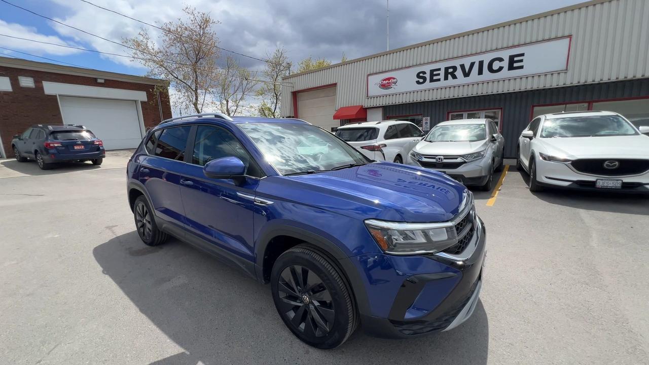 2024 Volkswagen Taos COMFORTLINE | HTD LEATHER | PANO ROOF | CARPLAY Photo