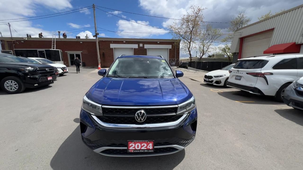 2024 Volkswagen Taos COMFORTLINE | HTD LEATHER | PANO ROOF | CARPLAY Photo