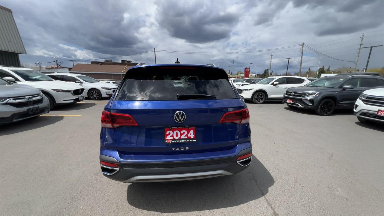 2024 Volkswagen Taos COMFORTLINE | HTD LEATHER | PANO ROOF | CARPLAY Photo