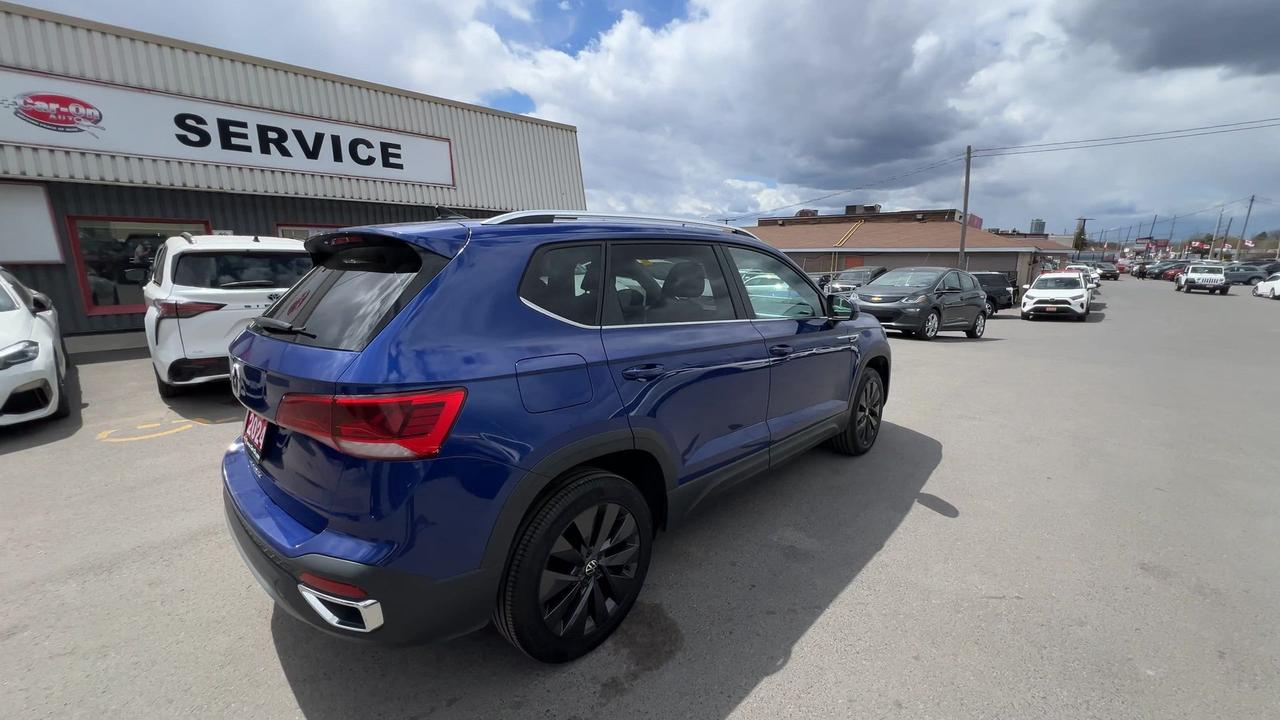 2024 Volkswagen Taos COMFORTLINE | HTD LEATHER | PANO ROOF | CARPLAY Photo