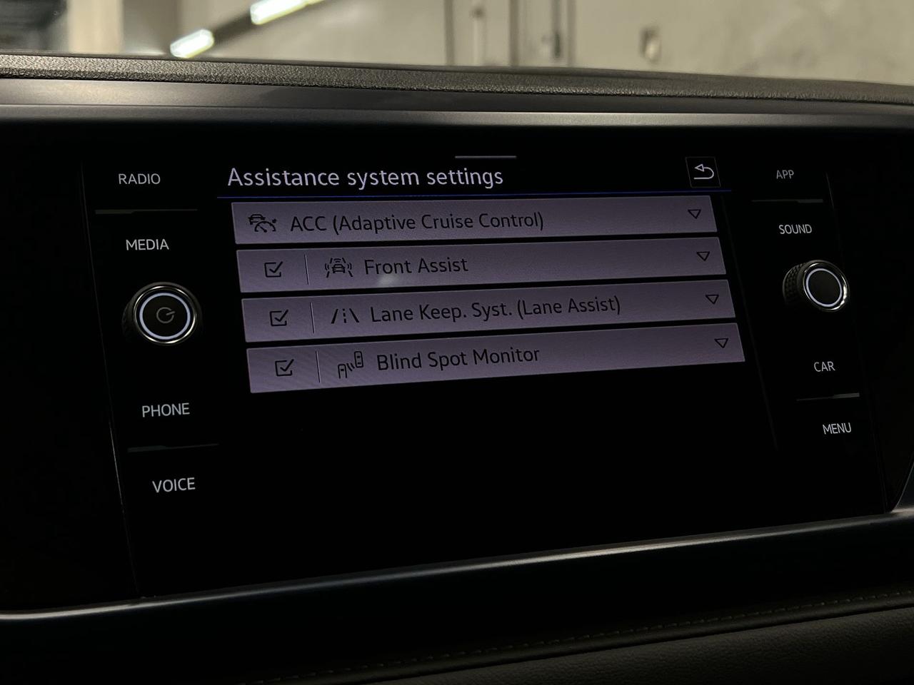2024 Volkswagen Taos COMFORTLINE | HTD LEATHER | PANO ROOF | CARPLAY Photo