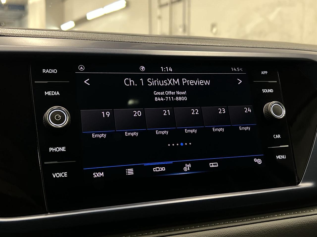 2024 Volkswagen Taos COMFORTLINE | HTD LEATHER | PANO ROOF | CARPLAY Photo