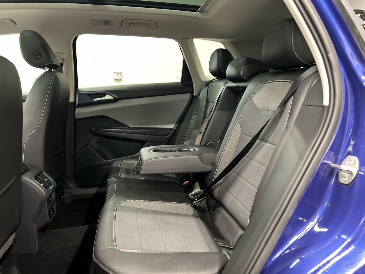 2024 Volkswagen Taos COMFORTLINE | HTD LEATHER | PANO ROOF | CARPLAY Photo