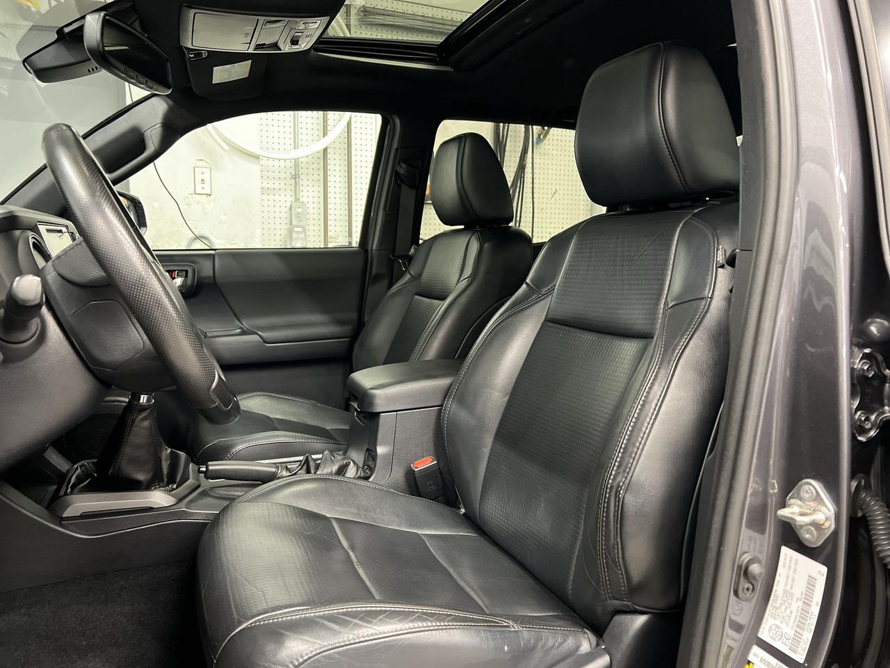 2019 Toyota Tacoma TRD SPORT UPGRADE 4X4 | 6-SPEED |LEATHER | SUNROOF Photo