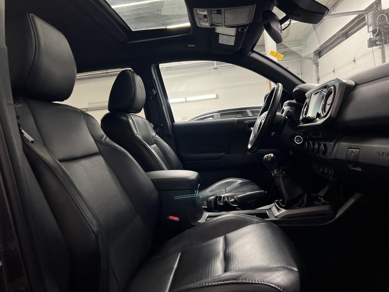 2019 Toyota Tacoma TRD SPORT UPGRADE 4X4 | 6-SPEED |LEATHER | SUNROOF Photo