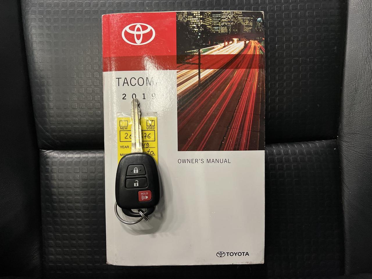 2019 Toyota Tacoma TRD SPORT UPGRADE 4X4 | 6-SPEED |LEATHER | SUNROOF Photo