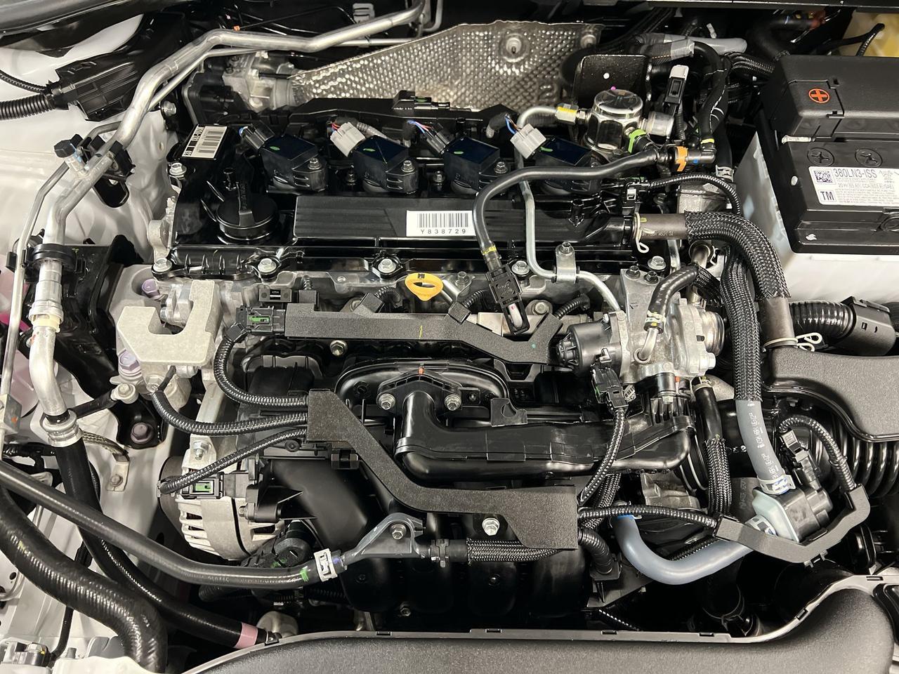 2025 Toyota Corolla Cross AWD | ONLY 13,000KMS! | HTD SEATS | CARPLAY | A/C Photo
