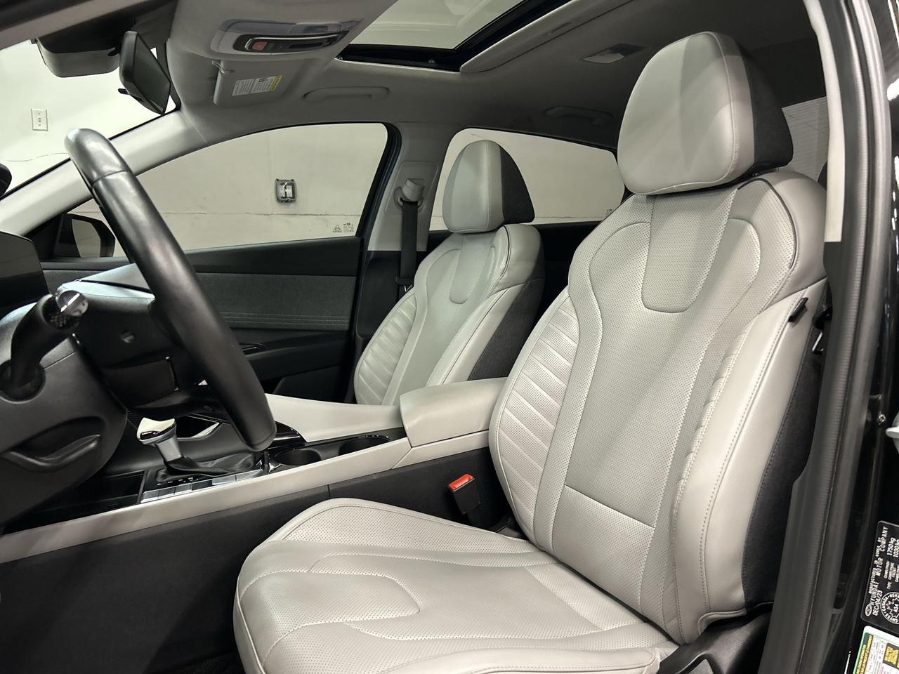 2024 Hyundai Elantra LUXURY | HTD LEATHER |CARPLAY | REMOTE START | NAV Photo
