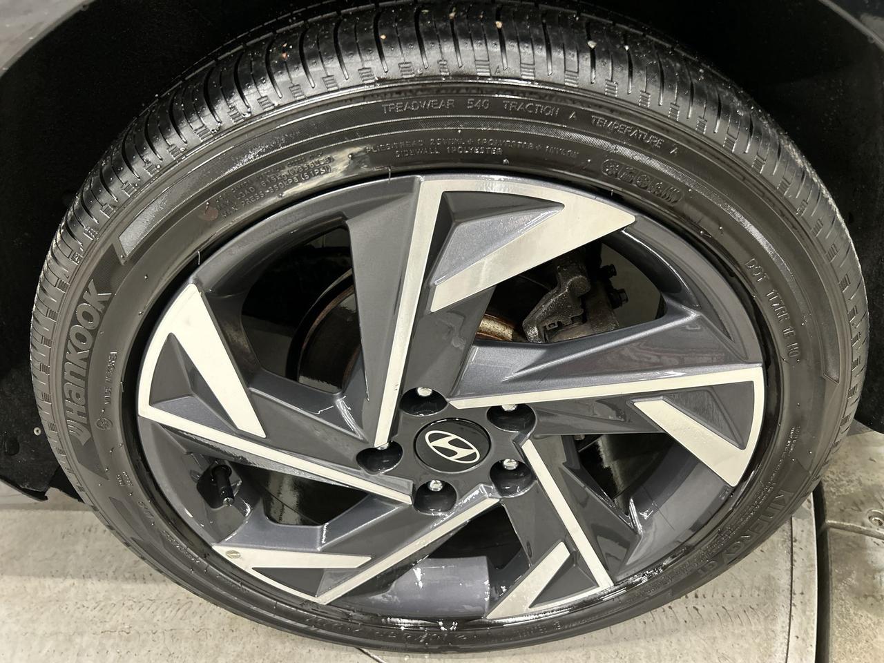 2024 Hyundai Elantra LUXURY | HTD LEATHER |CARPLAY | REMOTE START | NAV Photo