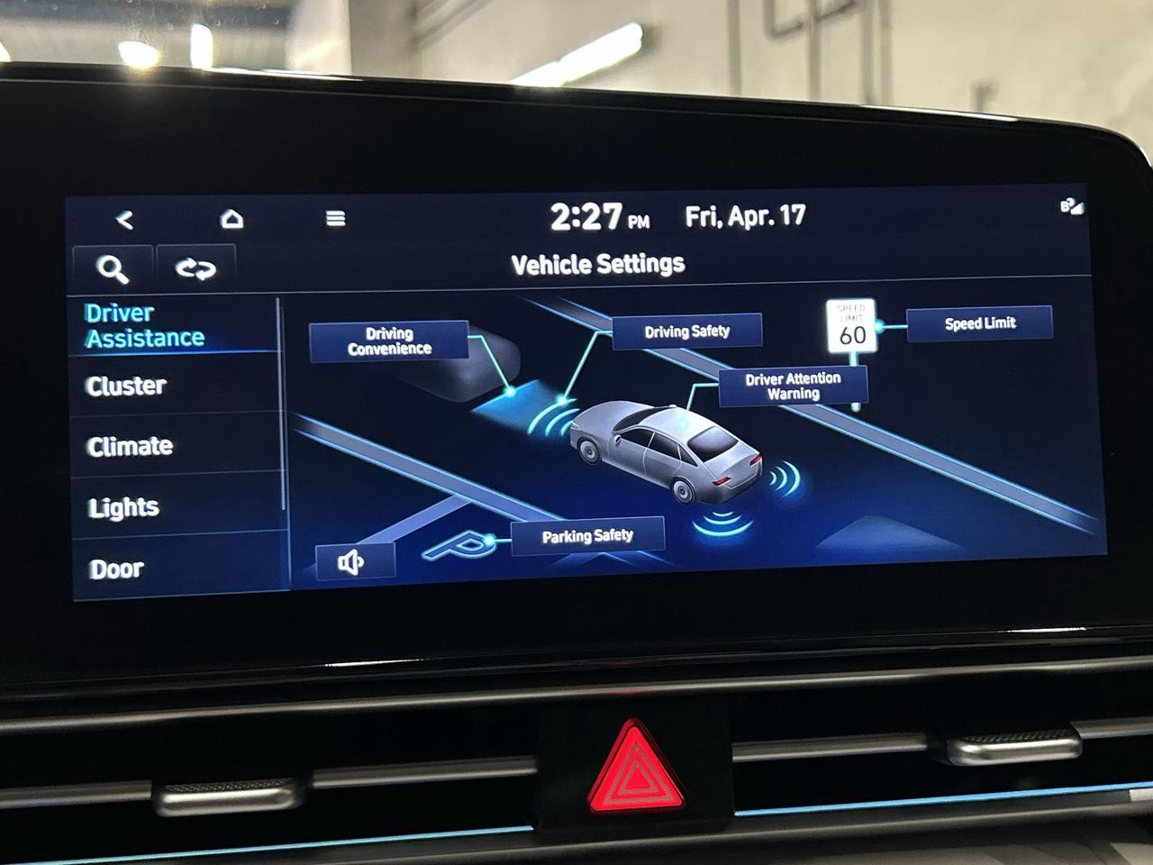2024 Hyundai Elantra LUXURY | HTD LEATHER |CARPLAY | REMOTE START | NAV Photo